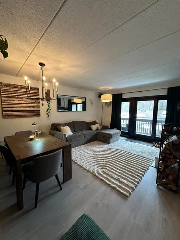 $289,000 | 17 Snow Tree Lane, Unit LEDGES G, West Dover, VT 05356