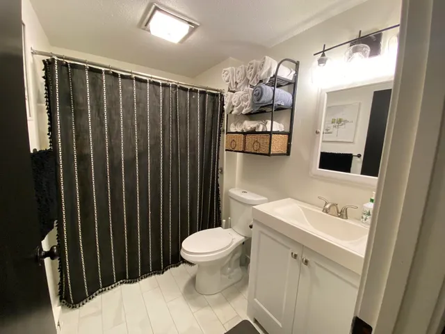 $289,000 | 17 Snow Tree Lane, Unit LEDGES G, West Dover, VT 05356