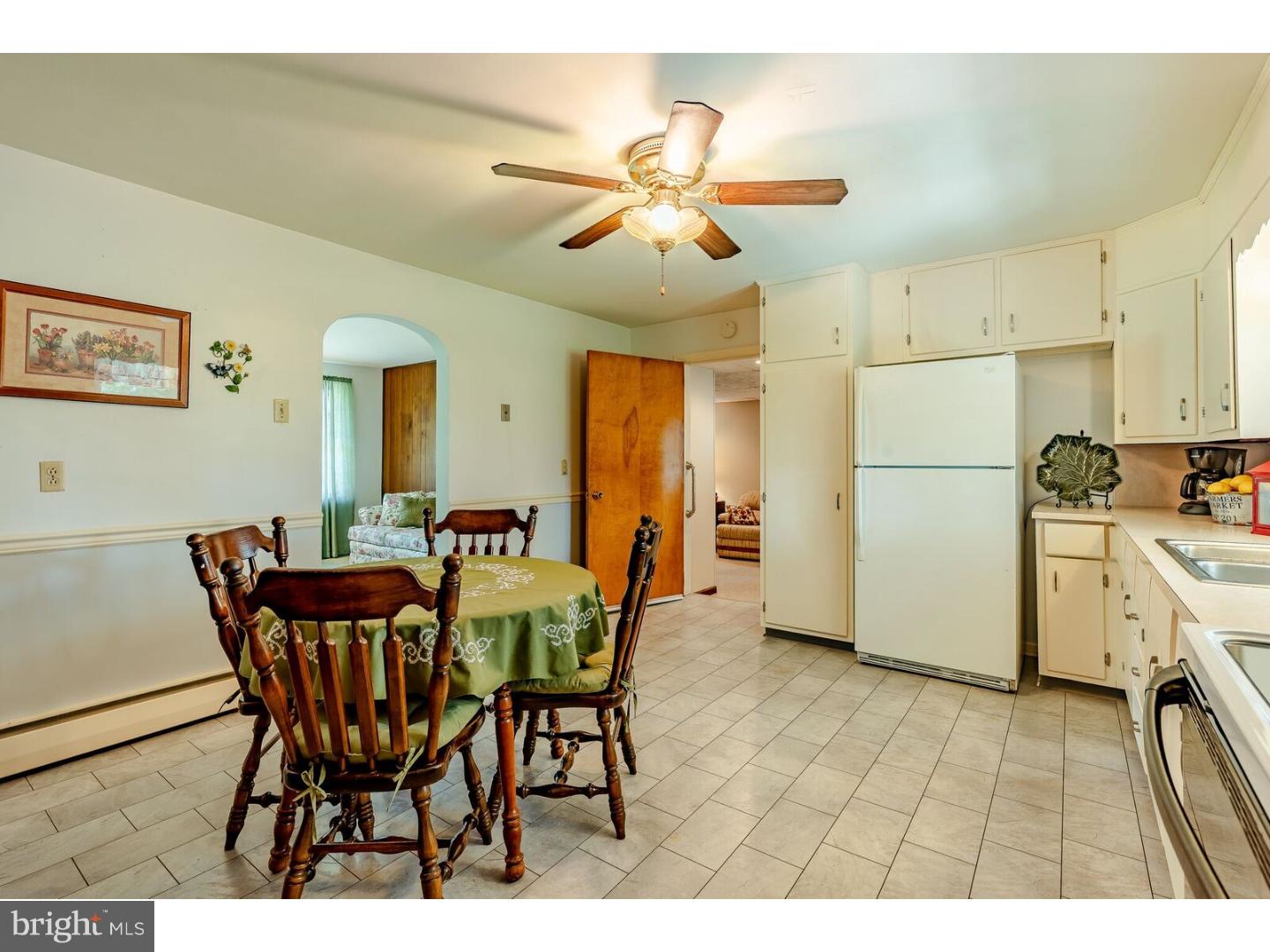 2350 Rhoads Road Pottstown, PA 19464 - Photo 7 of 25 Kitchen