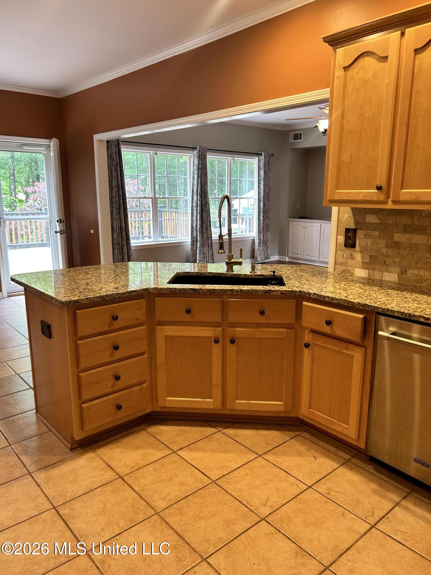 7684 Rigmoore Point North Olive Branch, MS 38654 - Photo 27 of 57 Kitchen