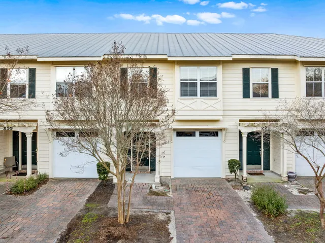 $2,350 | 229 Mattie M Kelly Boulevard, Destin, FL 32541