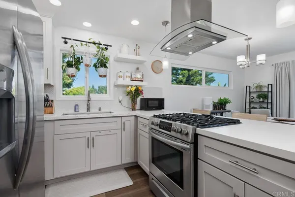 $788,000 | 4969 Stephanie Place, Oceanside, CA 92057