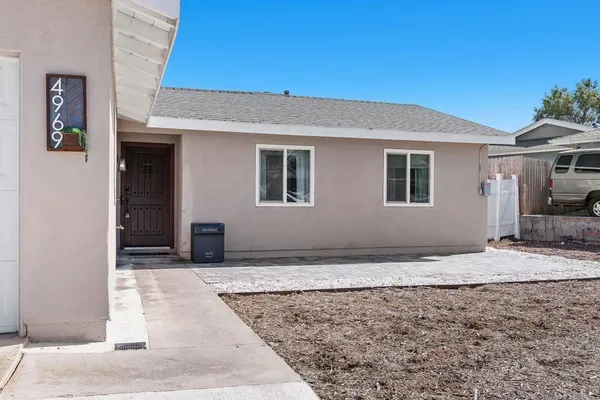 $788,000 | 4969 Stephanie Place, Oceanside, CA 92057