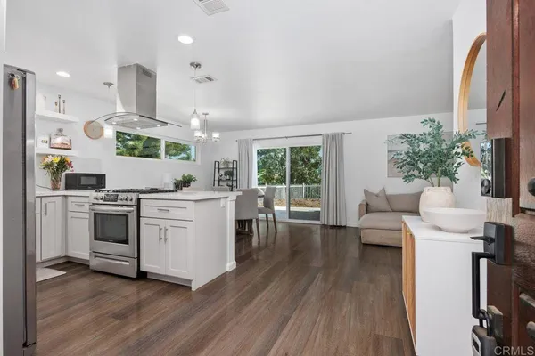 $788,000 | 4969 Stephanie Place, Oceanside, CA 92057