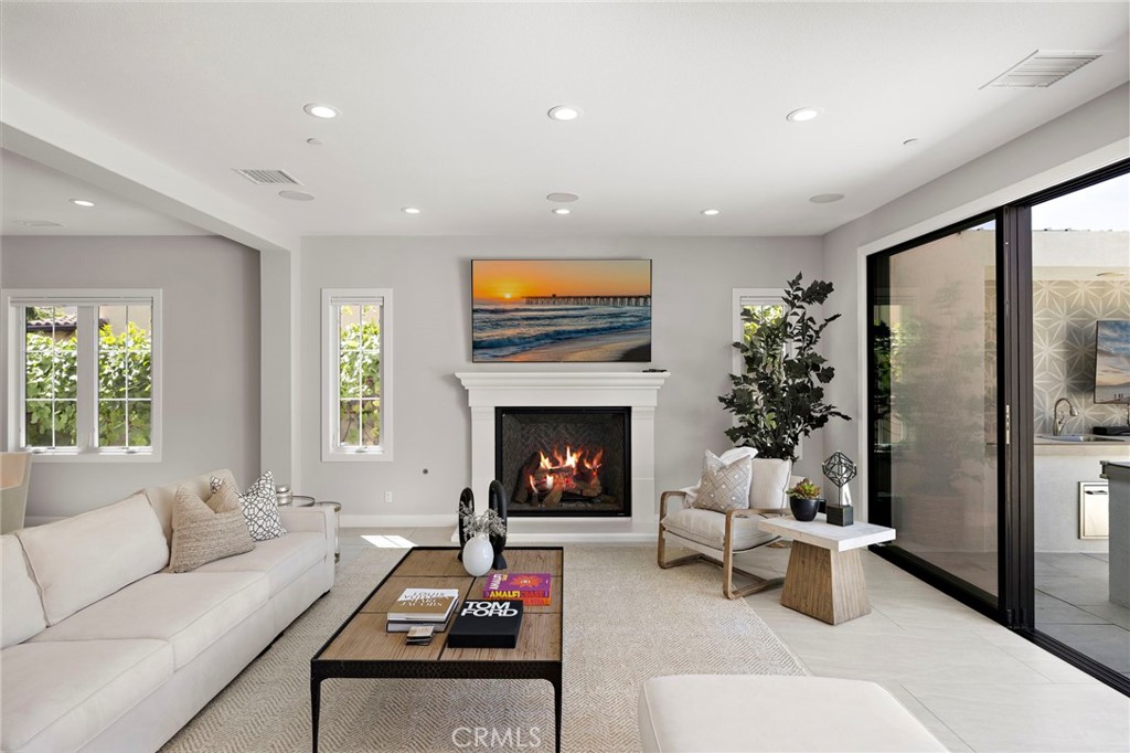 93 Interstellar Irvine, CA 92618 - Photo 18 of 54