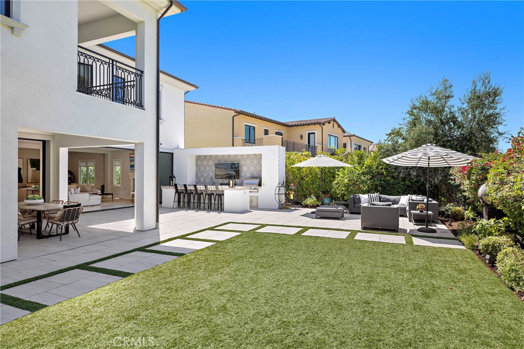 93 Interstellar Irvine, CA 92618 - Photo 7 of 54 large sized yard