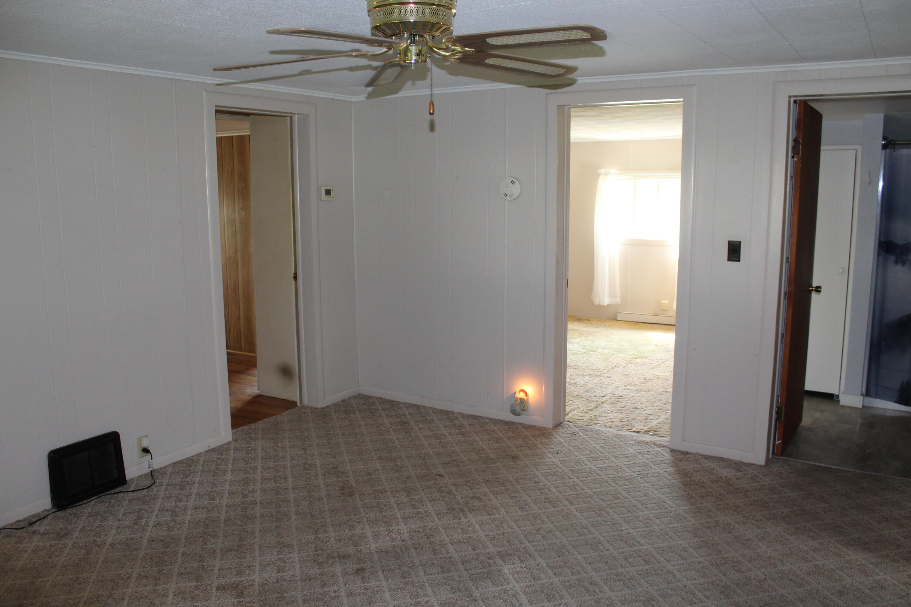 9401 Peck Road Greenville, MI 48838 - Photo 16 of 26 Living room