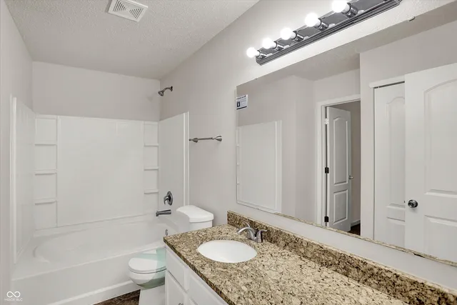 $269,900 | 6844 West Philadelphia Drive, McCordsville, IN 46055