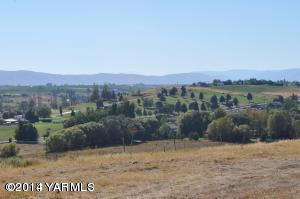 802 Estes Road Yakima, WA 98908 - Photo 18 of 26 a view of a lake view