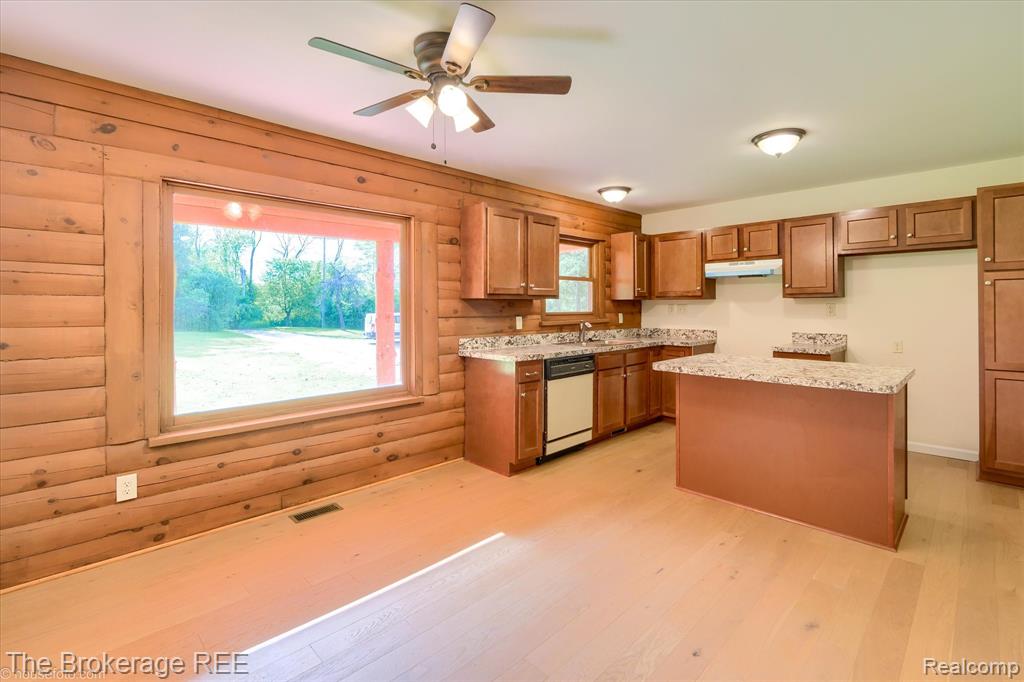 1077 Hadley Road Lapeer, MI 48446 - Photo 15 of 61