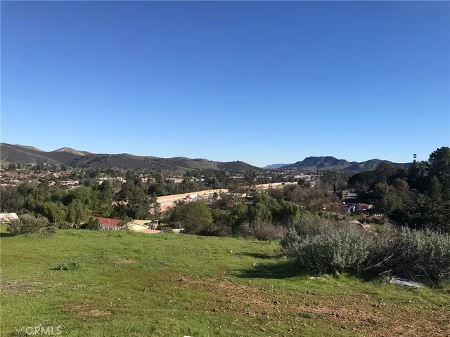 $1,599,000 | 1 South Skyline Drive, Thousand Oaks, CA 91361