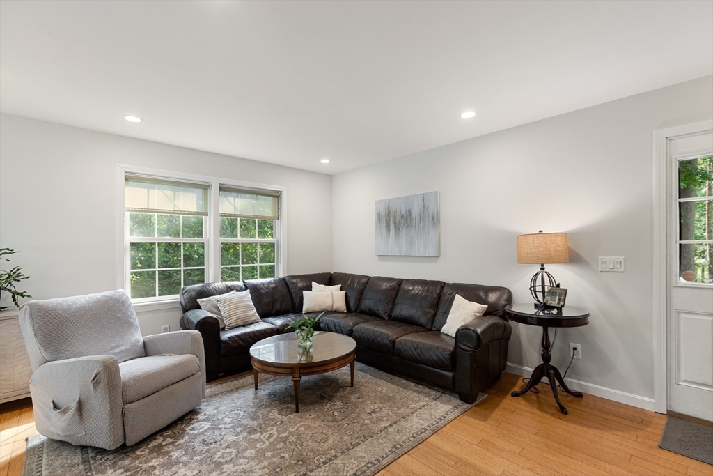 4 Circle Street Middleton, MA 01949 - Photo 6 of 30