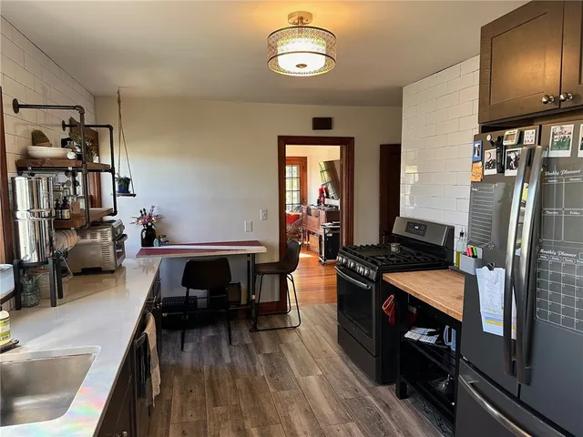 $2,950 | 749 West Main Road, Portsmouth, RI 02871