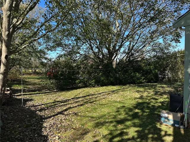 $2,950 | 749 West Main Road, Portsmouth, RI 02871