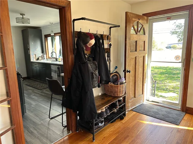 $2,950 | 749 West Main Road, Portsmouth, RI 02871