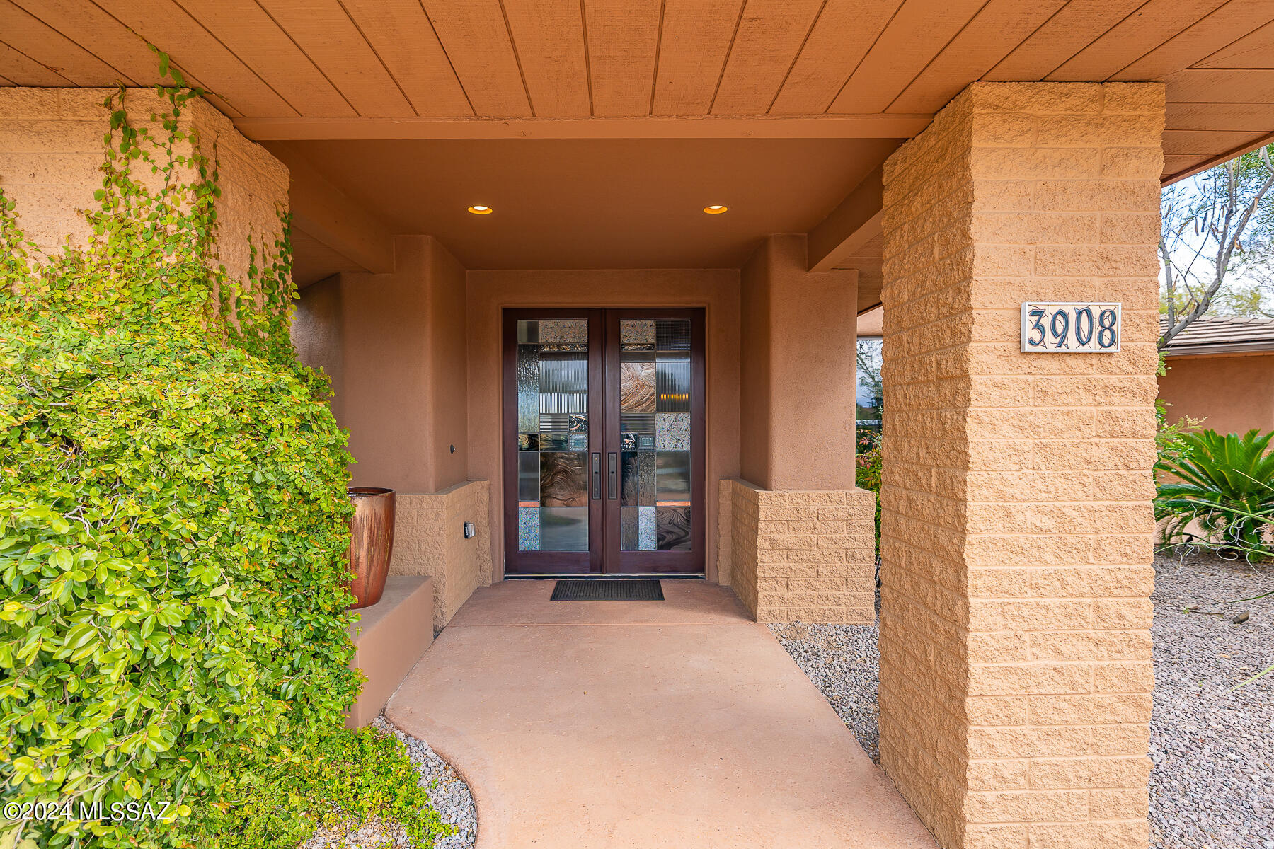 3908 North Canyon Ranch Ridge Place Tucson, AZ 85750 - Photo 3 of 32 Gallery Image 3