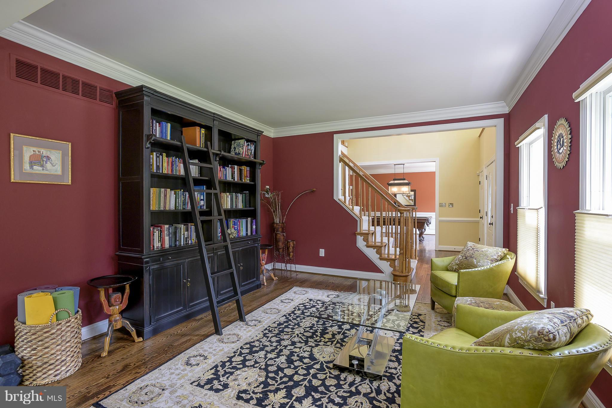 3947 Sharp Road Glenwood, MD 21738 - Photo 6 of 28 Living Room