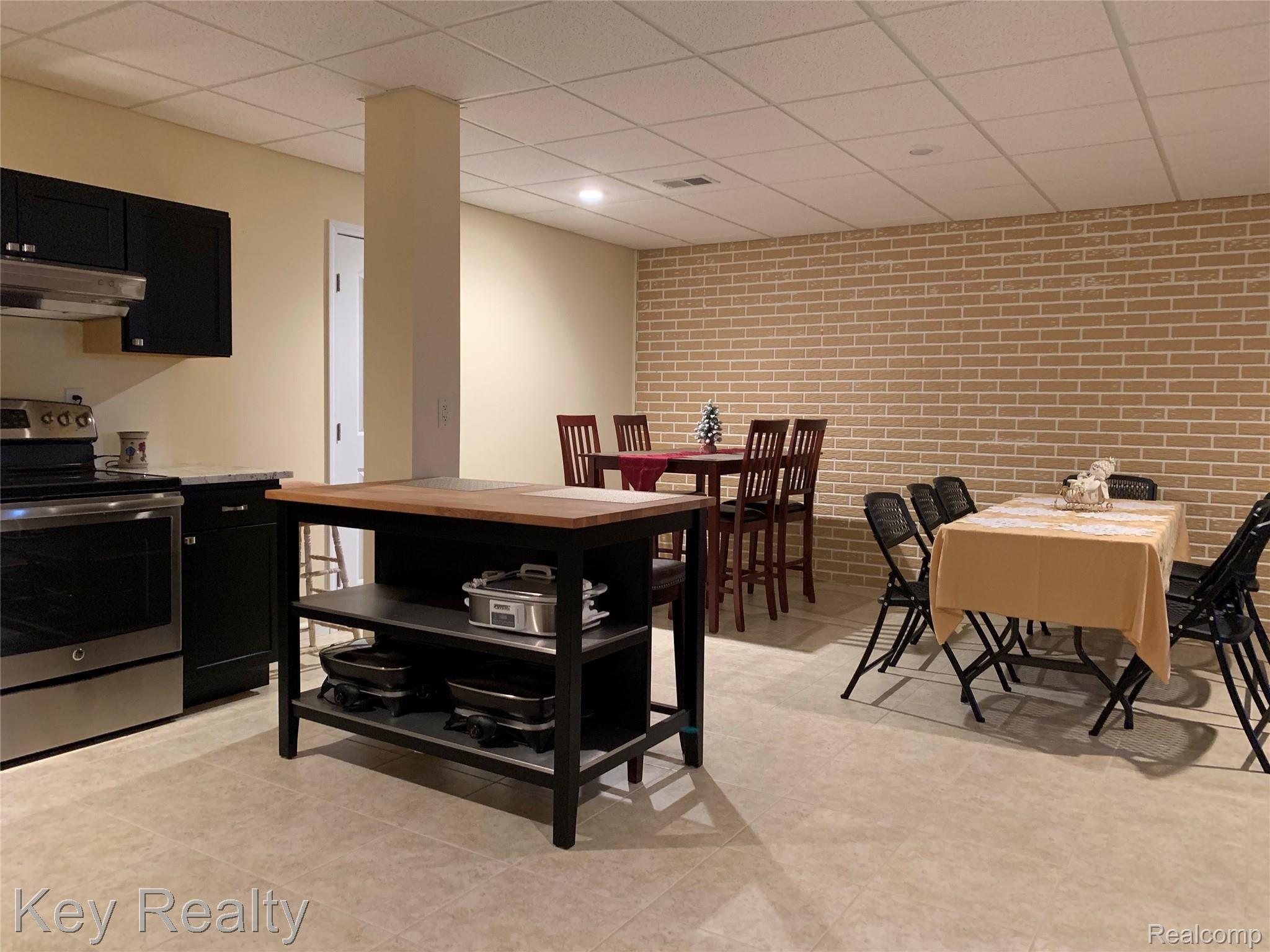 460 West Hurd Road Monroe, MI 48162 - Photo 22 of 29 CIDH+%miTQKw4+54GF3ZZQ.jpg