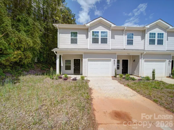 $1,600 | 916 South Battleground Avenue, Unit 1, Kings Mountain, NC 28086