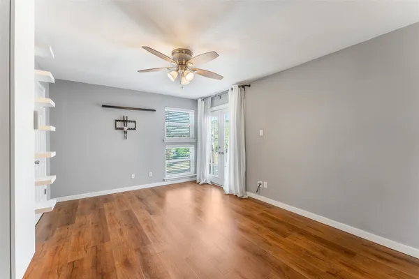 $2,300 | 1500 Woodlawn Boulevard, Unit 302, Austin, TX 78703