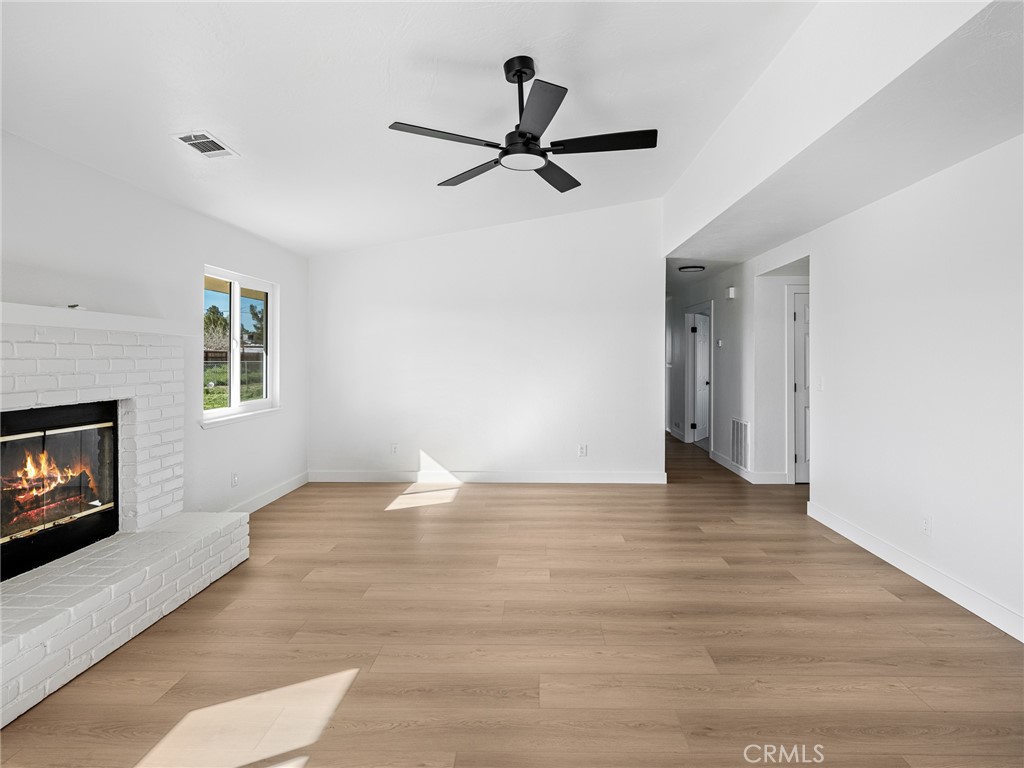 16548 Quinnault Road Apple Valley, CA 92307 - Photo 6 of 38