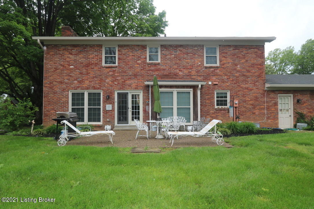 303 South Chadwick Road Louisville, KY 40222 - Photo 55 of 55 UNADJUSTEDNONRAW_thumb_6917