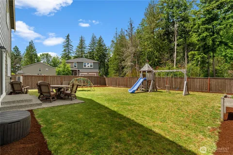 $765,000 | 17512 Crossing Drive East, Puyallup, WA 98374