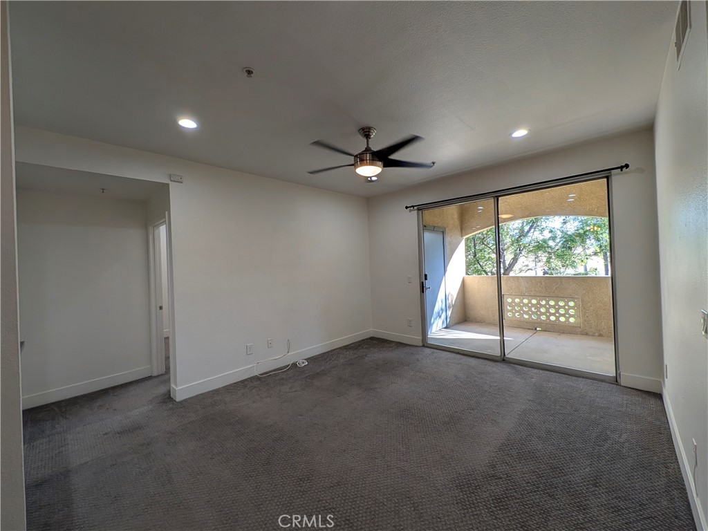 375 Central, Unit 19 Riverside, CA 92507 - Photo 8 of 21 Living room