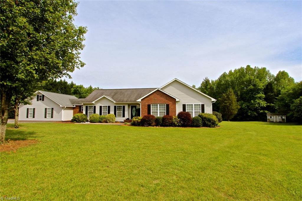 115 Reece Way Advance, NC 27006 - Photo 4 of 30 Gallery Image 4