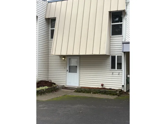 $249,999 | 732 Southeast Rene Avenue, Gresham, OR 97080