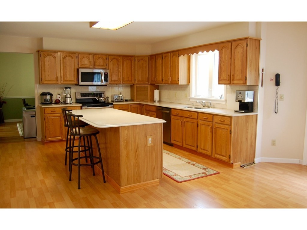 381 South Ridge Road Williston, VT 05495 - Photo 5 of 17 Gallery Image 5