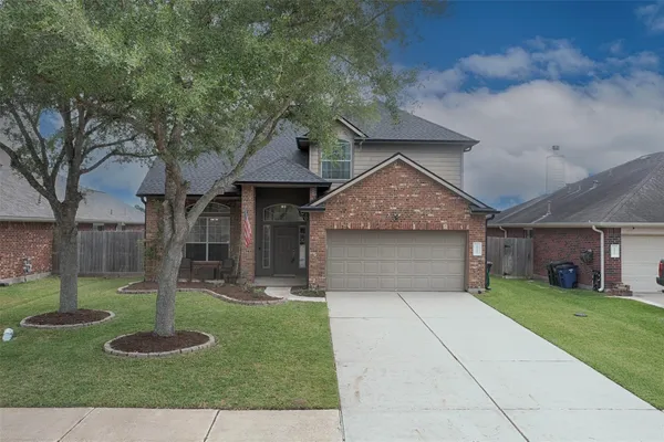 $2,600 | 6511 Canyon Mist Lane, Dickinson, TX 77539