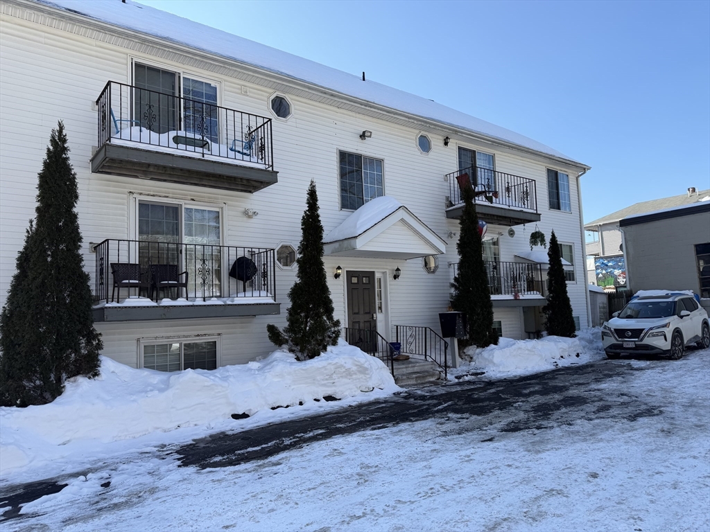 155 Hamilton Street, Unit 4 Worcester, MA 01604 - Photo 2 of 41