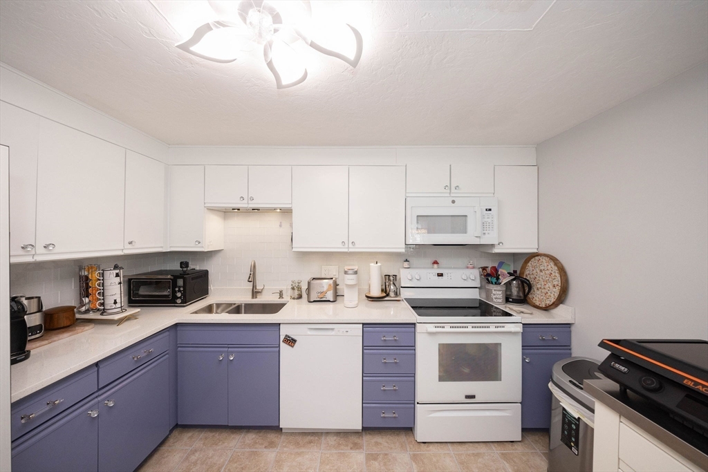 155 Hamilton Street, Unit 4 Worcester, MA 01604 - Photo 8 of 41