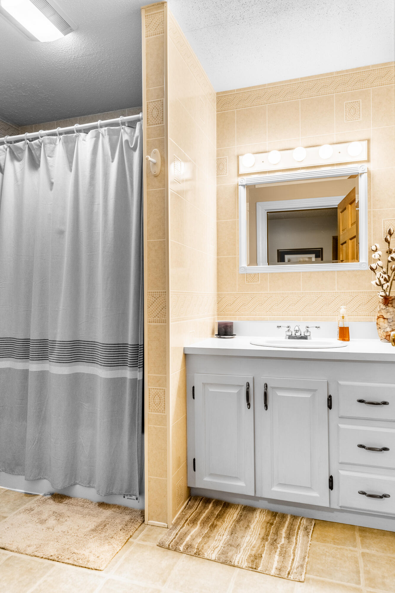 492 Wing Road Hermon, ME 04401 - Photo 19 of 32 Wing Rd Interiors-8