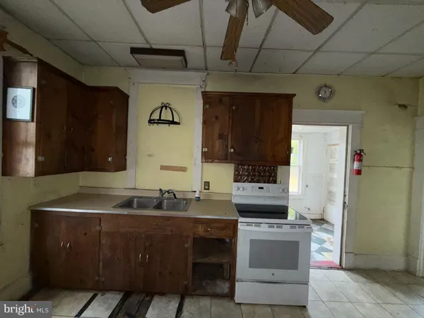 $177,900 | 110 North Main Street, Edinburg, VA 22824