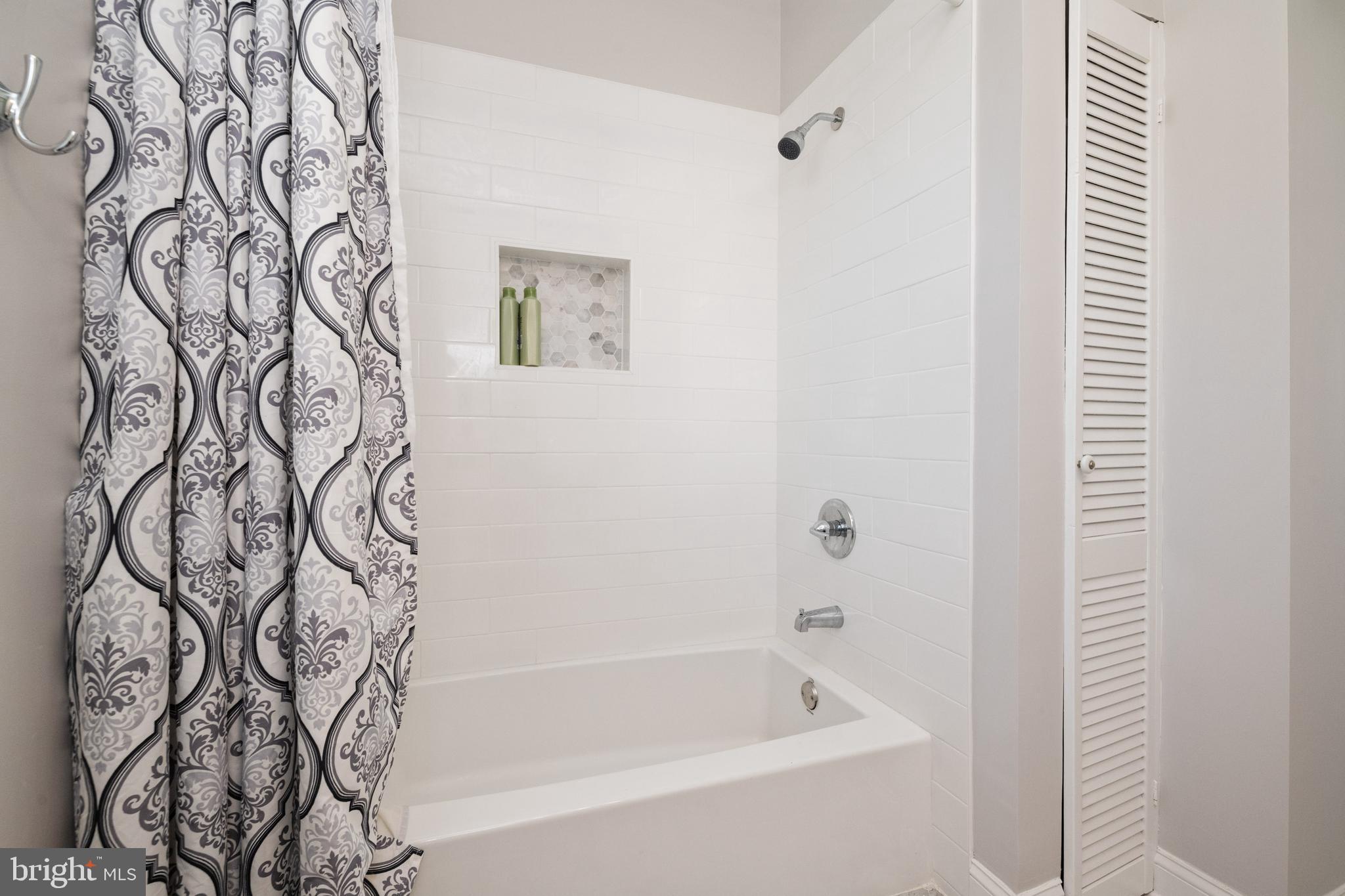 530 Murdock Road Baltimore, MD 21212 - Photo 16 of 53 Fresh & Clean Renovation in Master Bath