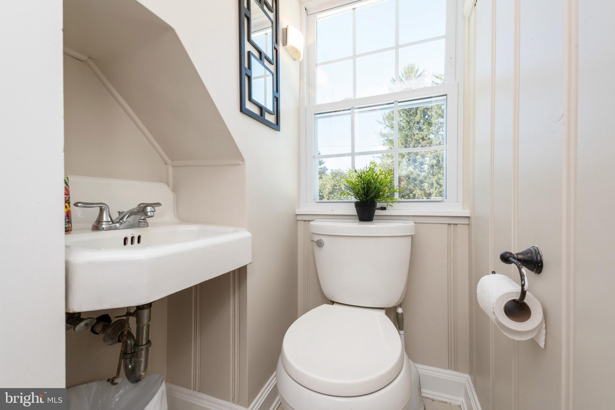 530 Murdock Road Baltimore, MD 21212 - Photo 28 of 53 Upper-Level has a half bath