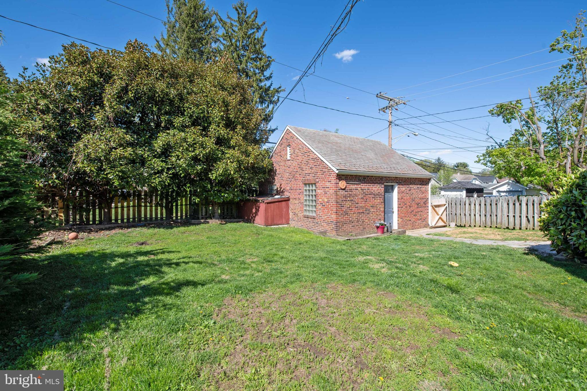 530 Murdock Road Baltimore, MD 21212 - Photo 40 of 53 Level & fenced rear yard