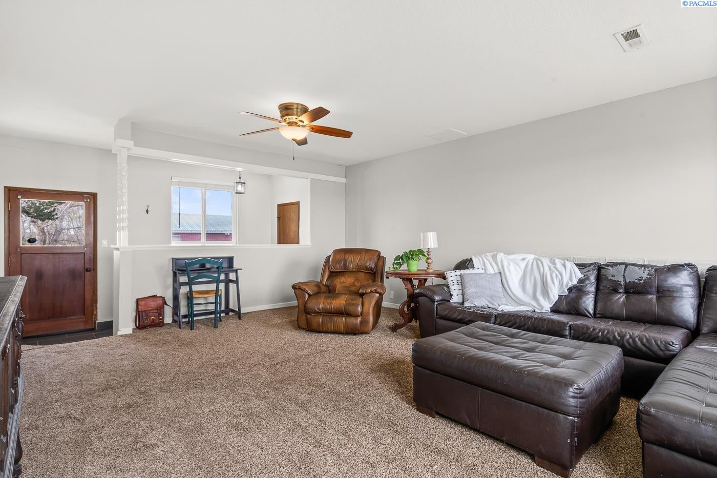 10581 North Glade Road Pasco, WA 99301 - Photo 17 of 30 Gallery Image 17