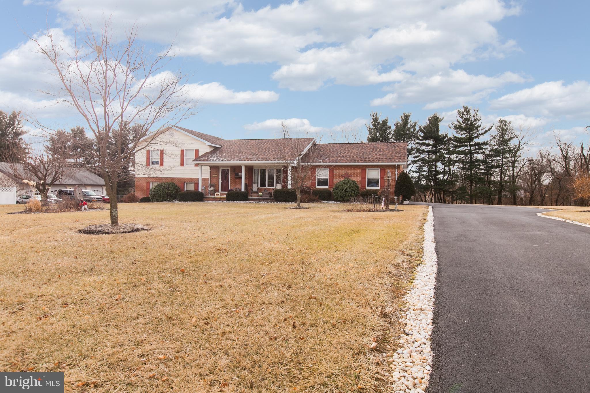 14823 Clear Spring Road Williamsport, MD 21795 - Photo 2 of 29 Exterior (Front)