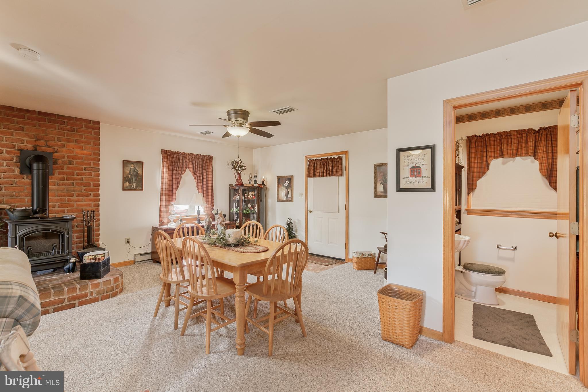 14823 Clear Spring Road Williamsport, MD 21795 - Photo 17 of 29 FR in lower level 1 w/ gas stove & full bath.