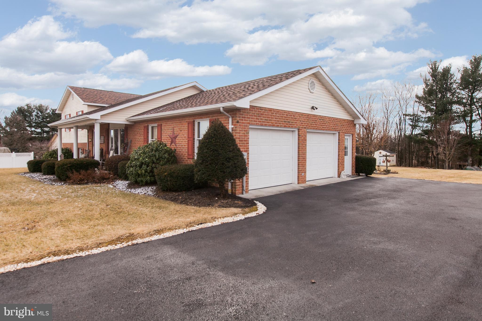 14823 Clear Spring Road Williamsport, MD 21795 - Photo 4 of 29 Exterior (General)