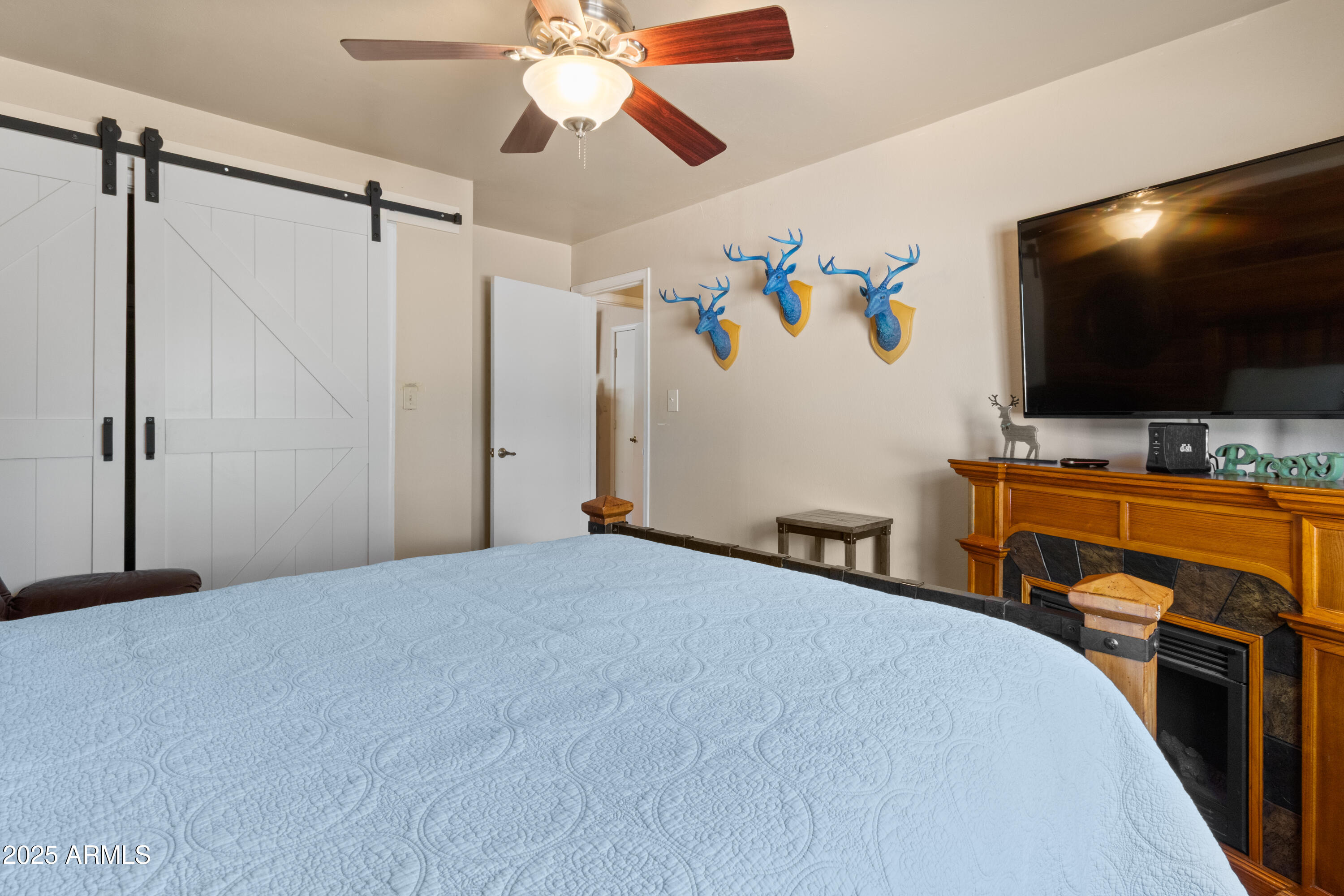 3004 Pinewood Drive Overgaard, AZ 85933 - Photo 14 of 29 Guestroom #2