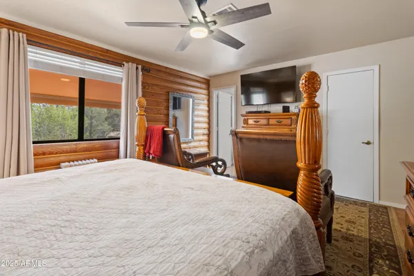 $600,000 | 3004 Pinewood Drive, Overgaard, AZ 85933