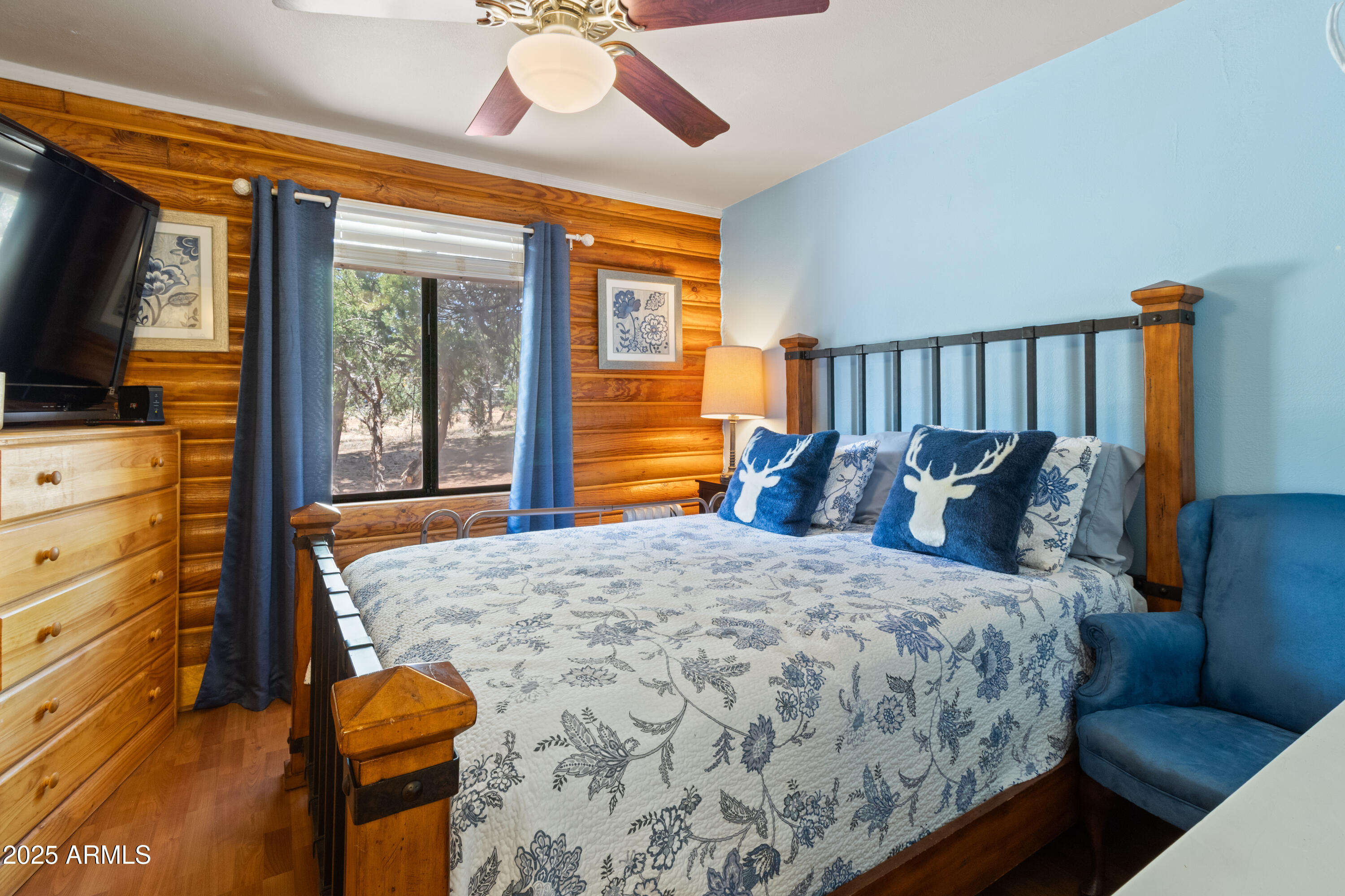 3004 Pinewood Drive Overgaard, AZ 85933 - Photo 10 of 29 Guestroom #1