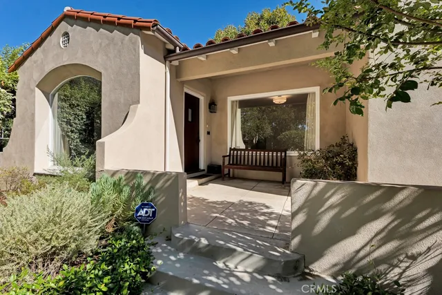 $1,200,000 | 14627 Killion Street, Sherman Oaks, CA 91411
