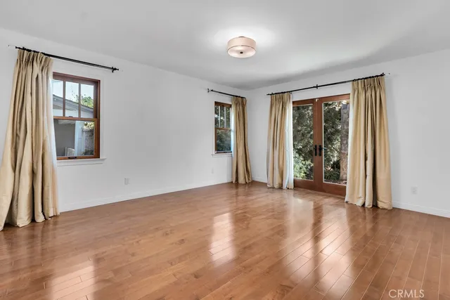 $1,200,000 | 14627 Killion Street, Sherman Oaks, CA 91411