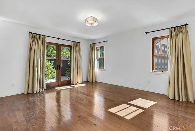 $1,200,000 | 14627 Killion Street, Sherman Oaks, CA 91411