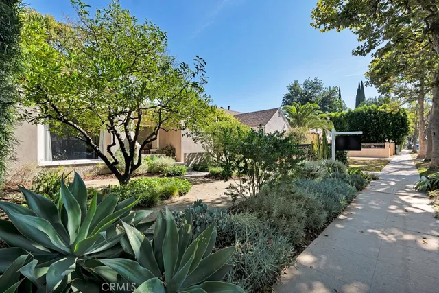 $1,200,000 | 14627 Killion Street, Sherman Oaks, CA 91411